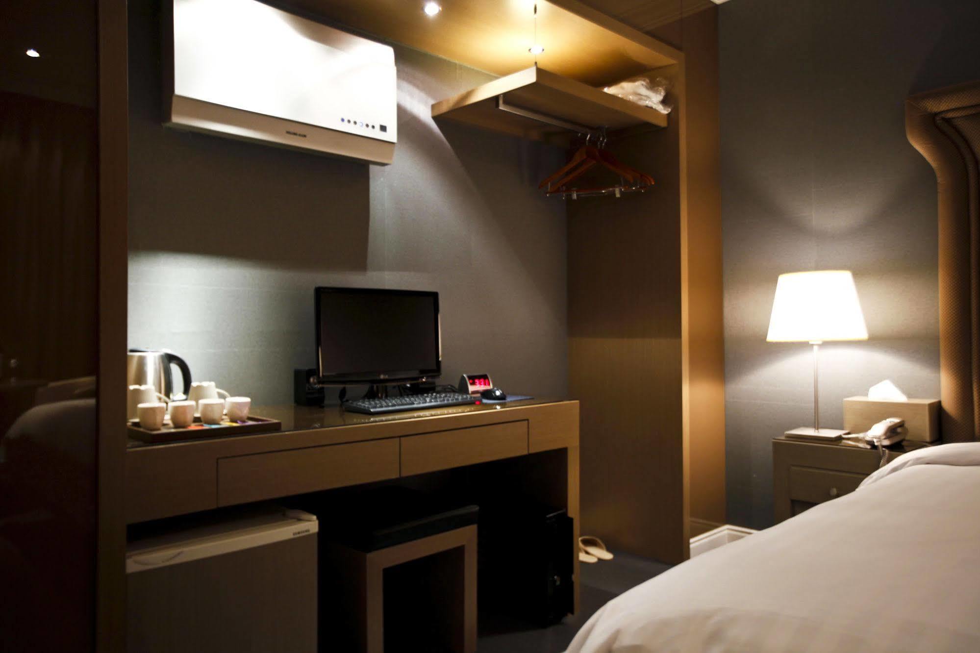 Hotel The California Gangnam 3*